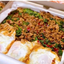 ร้านดาว กระเพราหมูสับไข่ดาว