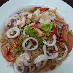 ยำมาม่าทะเล