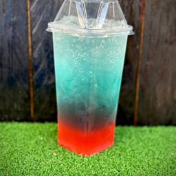 มิ้นท์สตรอเบอรี่โซดา