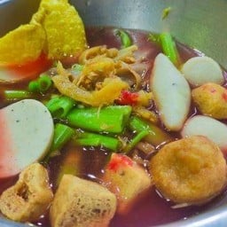 เย็นตาโฟรวมมิตร พิเศษเพิ่มเครื่อง (น้ำ-แห้ง+ซุป)