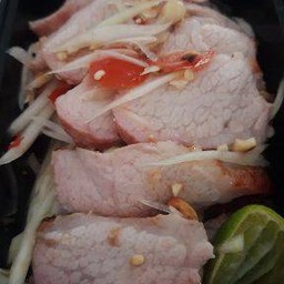 ตำหมูตกครก