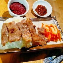 ข้าวหน้าหมู(นุ่ม) ย่างสไตล์เกาหลี