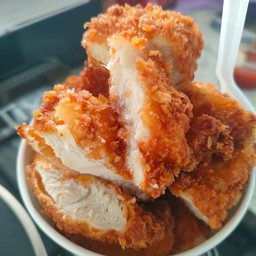 ไก่ทอด (ราคาต่อชิ้น )ทางร้านใช้เป็นสันไก่ทั้งชิ้นค่ะ