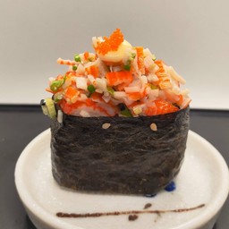 Gunkan kani salad