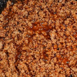 หมูสับผัดพริกเผา (กับข้าว)