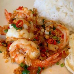ข้าวกุ้งผัดพริกเกลือ
