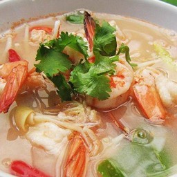 ต้มยำกุ้ง ( น้ำใส )