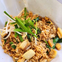 ผัดหมี่โคราช+เนื้อหมู+ใส่ไข่