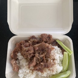 ข้าวหมูอบโรงเรียน