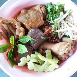 ก๋วยเตี๋ยวไก่มะระ