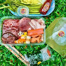 ุชุดหมูกระทะชุดใหญ่ น้ำจิ้ม 2 ผัก 2 วุ้นเส้น 2