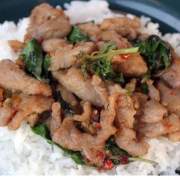 กระเพราสันคอหมูราดข้าว