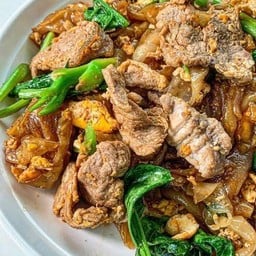 ผัดซีอิ้วเนื้อ