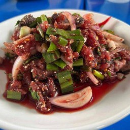 ก้อยเนื้อ ขม