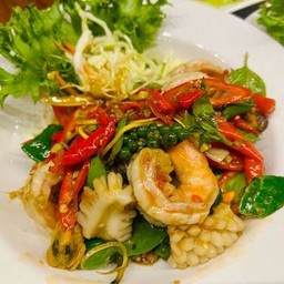 ผัดฉ่าทะเล