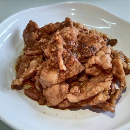 หมูผัดกระเทียมพริกไทย