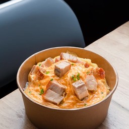 ข้าวไข่ข้นหมูกรอบ