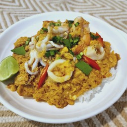 ข้าวไข่ข้น[[ต้มยำ]]ทะเล
