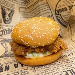 เบอร์เกอร์ปลาดอลลี่กรอบ (Crispy Dolly Fish Burger)