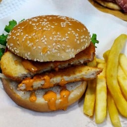 B2 ไก่กรอบ+ ชีส ทาร์ทาร์ซอส และเฟรนซ์ฟรายส์ดูโอ้เชต