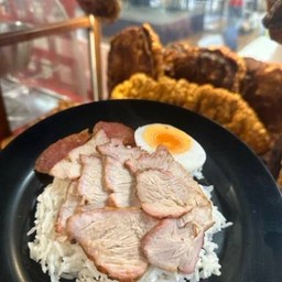 ข้าวหมูแดง