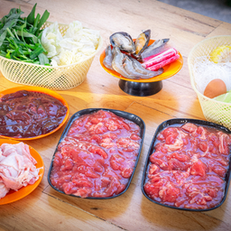 ชุดหมู