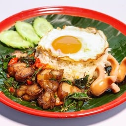 ป้าผ่องเพราถาด - กะเพราหมูกรอบ