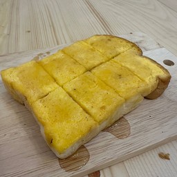 ขนมปังปิ้ง เนย น้ำผึ้ง