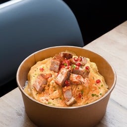 ข้าวไข่ข้นหมูกรอบคั่วพริกเกลือ