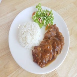 ข้าวหมูสันคอพริกไทยดำ