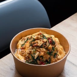 ข้าวไข่ข้นกะเพรากากหมู