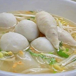 เกาเหลาลูกชิ้นปลา