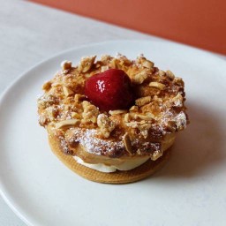 DOUGHNUT Strawberry Cheese Pie