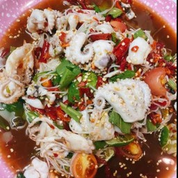 ตำขนมจีนหมึกสาย