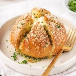 ขนมปังเนยกระเทียม