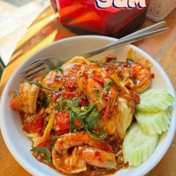 ข้าวกะเพรากุ้ง