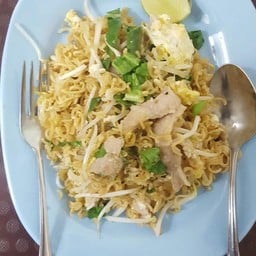 ก๋วยเตี๋ยวเรือยกพลฯนายอิ๊ด