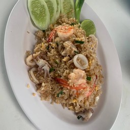 ข้าวผัดทะเล