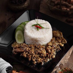 ข้าว ทอดขมิ้นเนื้อ