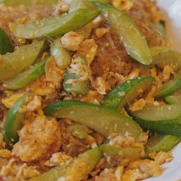 ข้าวหน้าแตงกวาผัดไข่ใส่วุ้นเส้น,(ไม่พริก