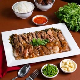 เนื้อหนัง (750 กรัม)