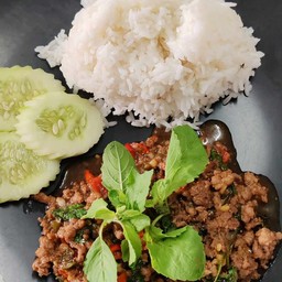 กระเพราเนื้อ