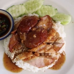 ข้าวหมูกรอบ