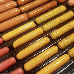 สโมกกี้ไบท์ ใส้กรอกในตำนาน ตลาดคงอุดม ( ตลาดยิปซี ) บางซ่อน