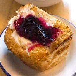 ปังไส้แยมบลูเบอรี่