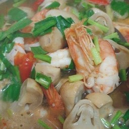 ต้มแซ่บกุ้ง(ต้มส้มอีสาน)