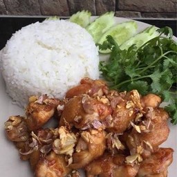 ไก่กระเทียม