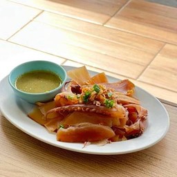 หมึกกรอบลวกจิ้ม😃