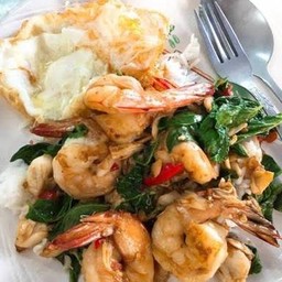 ข้าวกระเพรากุ้ง