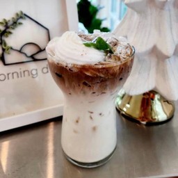 ลาเต้นมมะพร้าวอ่อน (เย็น)